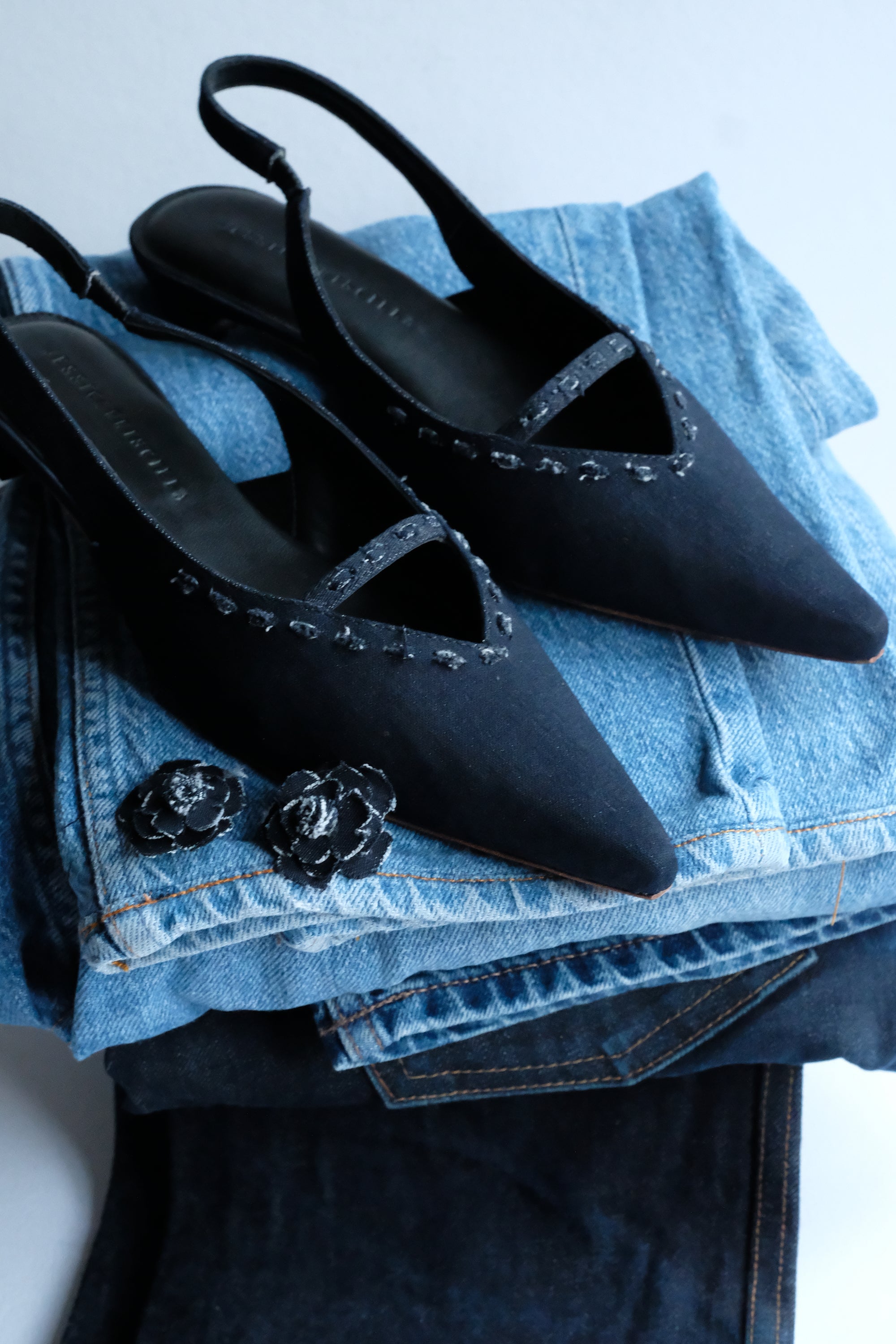 Valencia Pumps in Denim