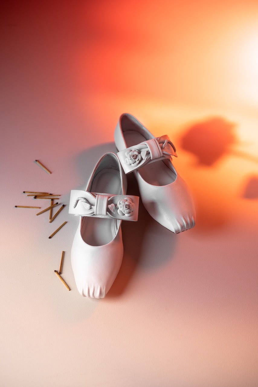 Evelina Ballet Flats in White