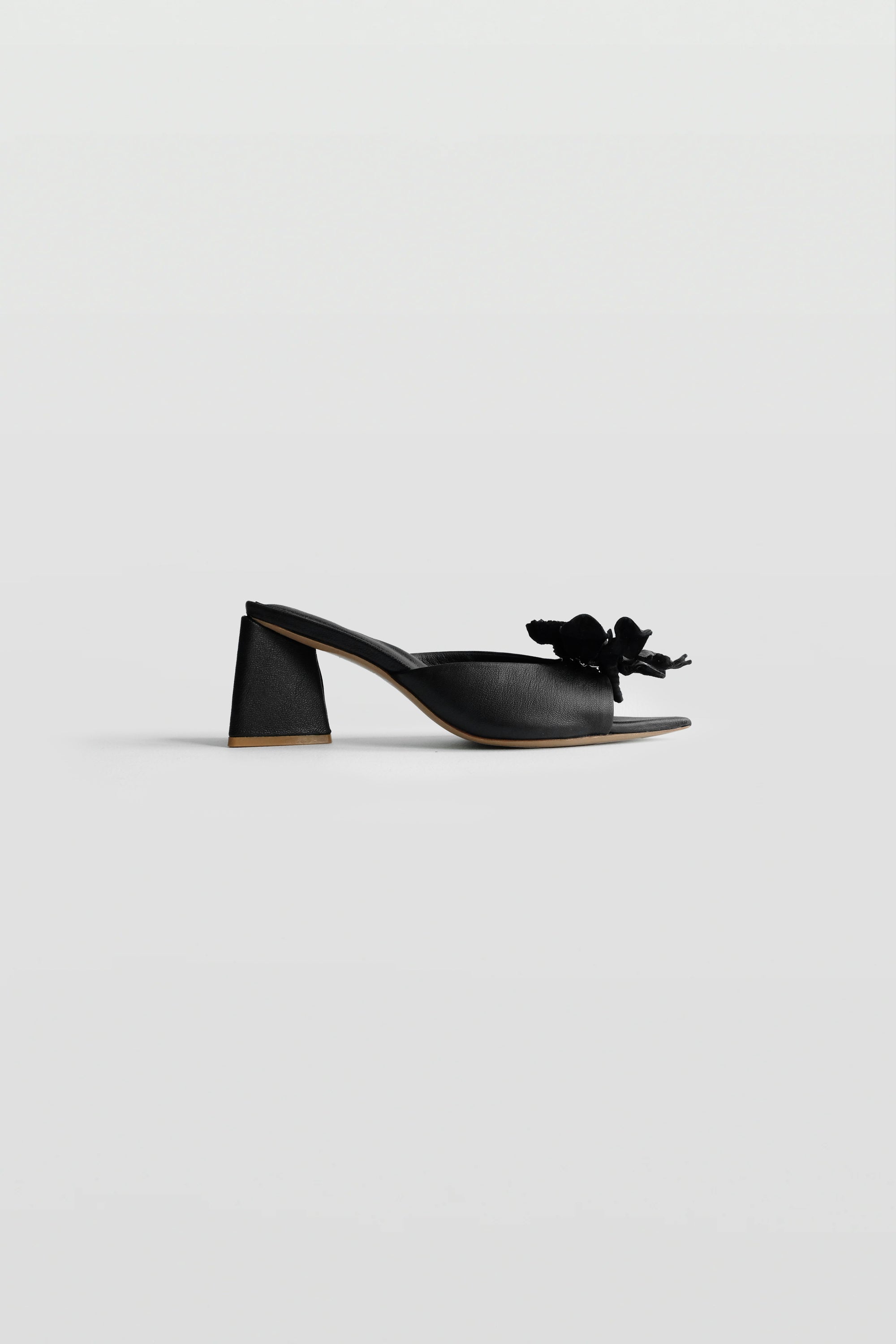 Jireh Heels V in Black
