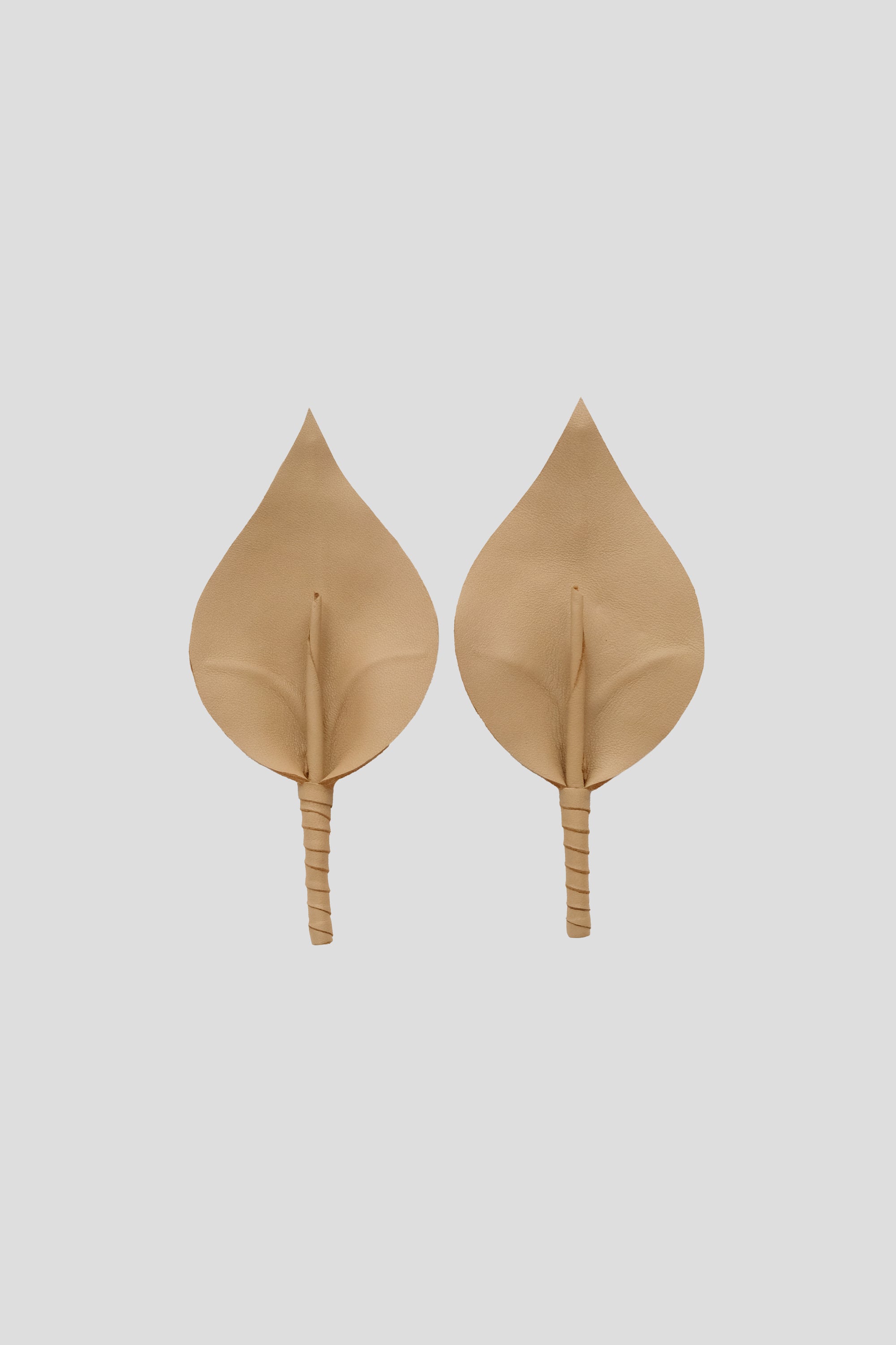 Calla Lily Clip On Shoes Accessories in Beige