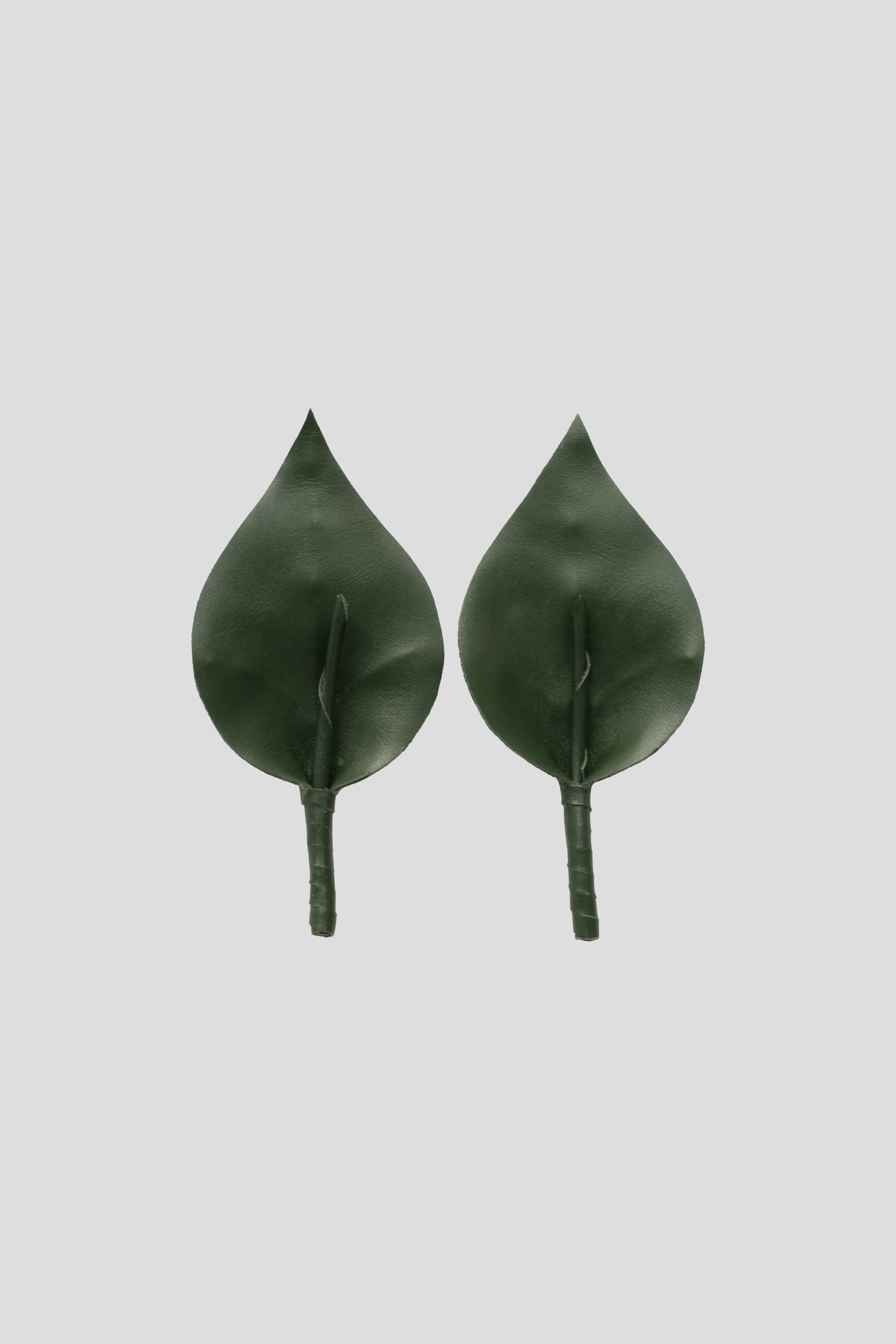 Calla Lily Clip On Shoes Accessories in Emerald Green