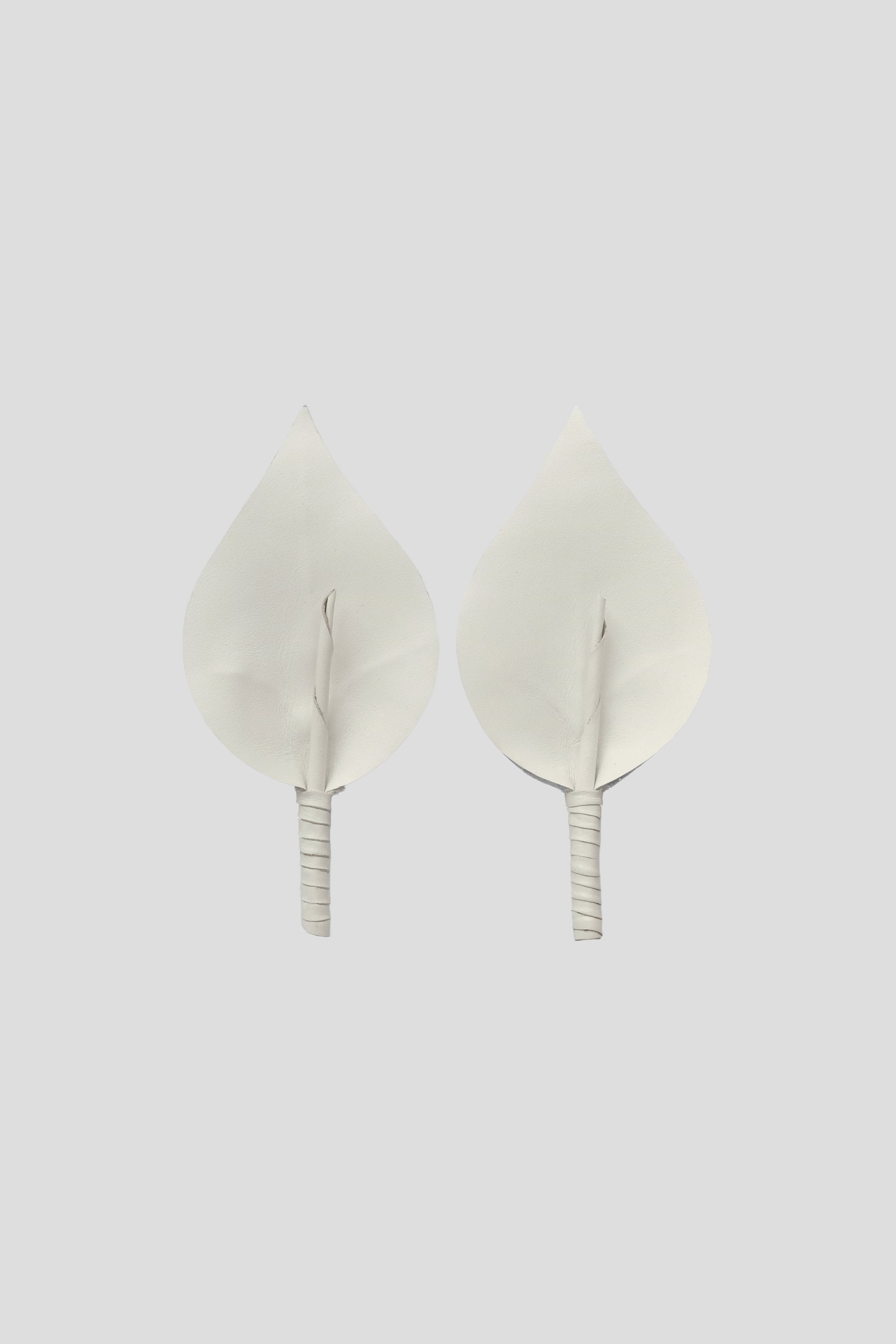 Calla Lily Clip On Shoes Accessories in White