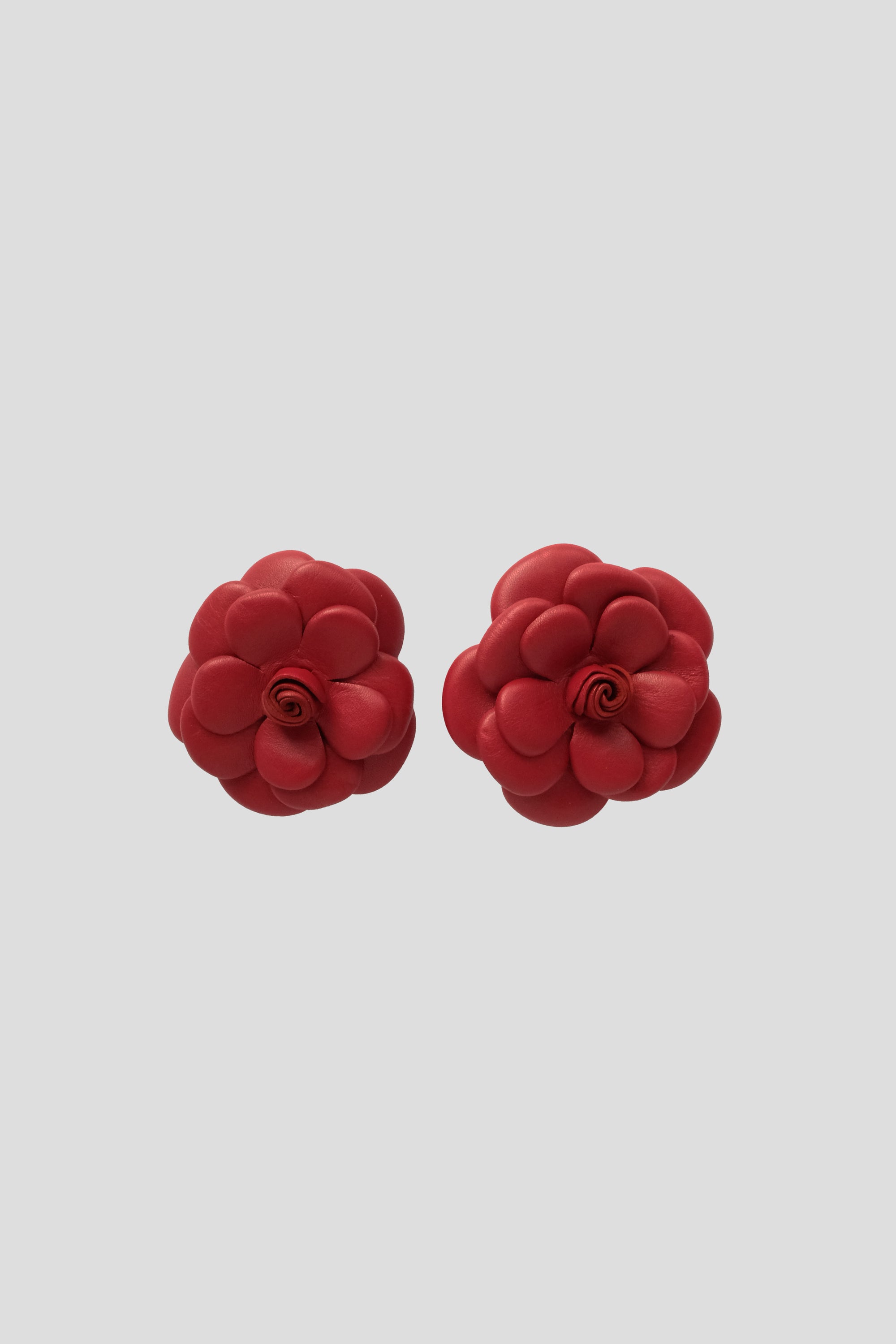 Single Camellia Clip On Shoes Accessories in Red