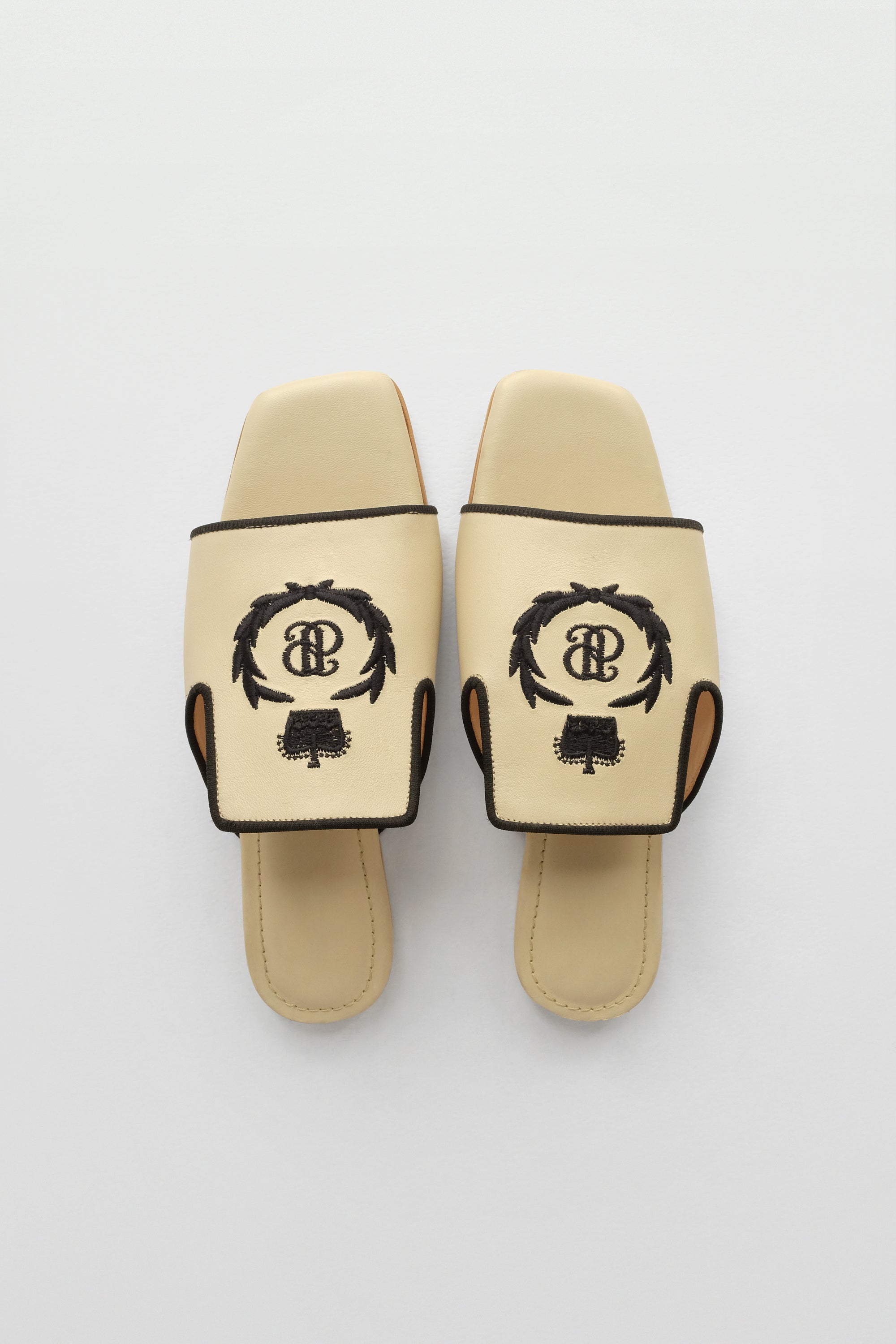 Ibygo Sandals