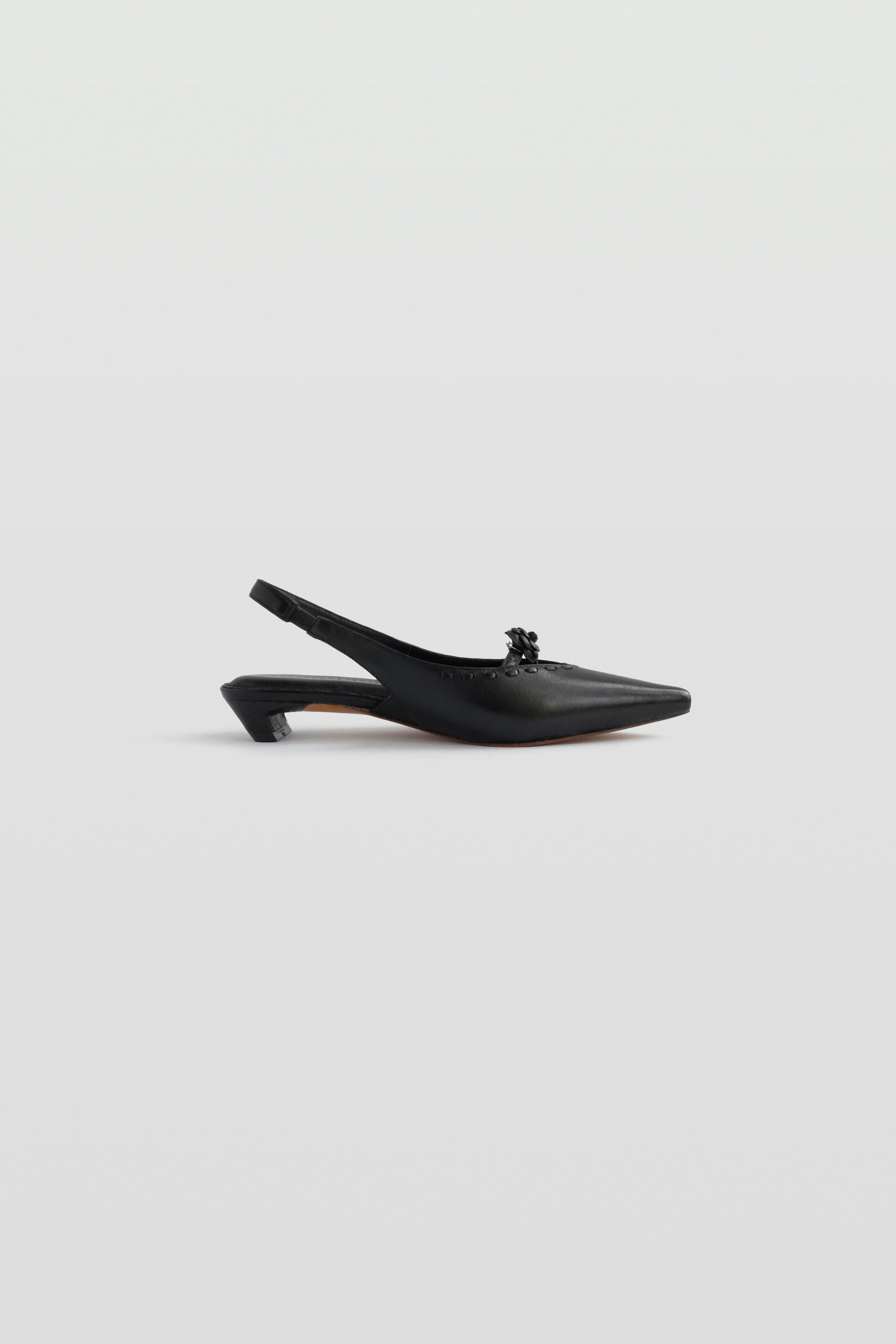 Valencia Pumps in Black