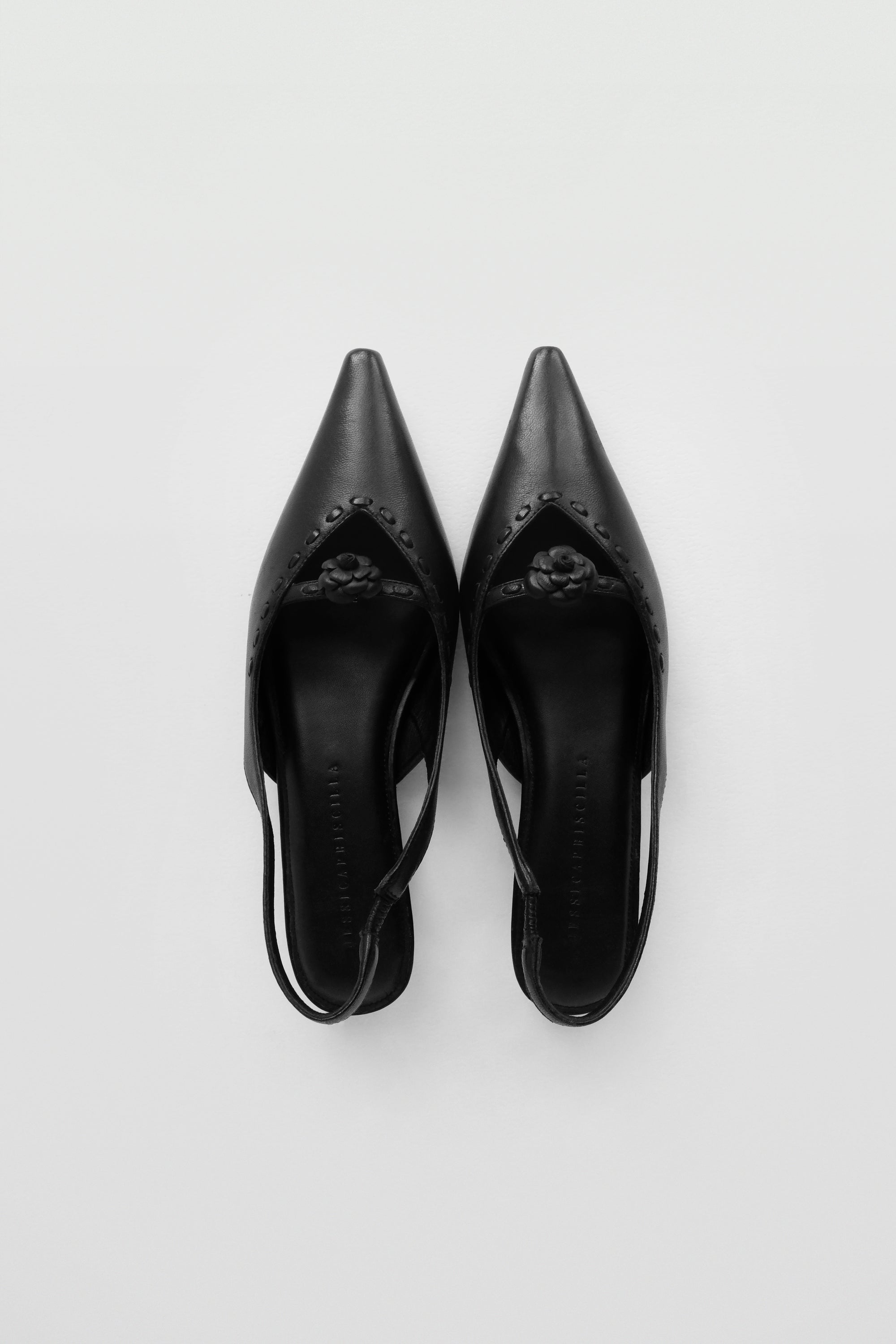 Valencia Pumps in Black